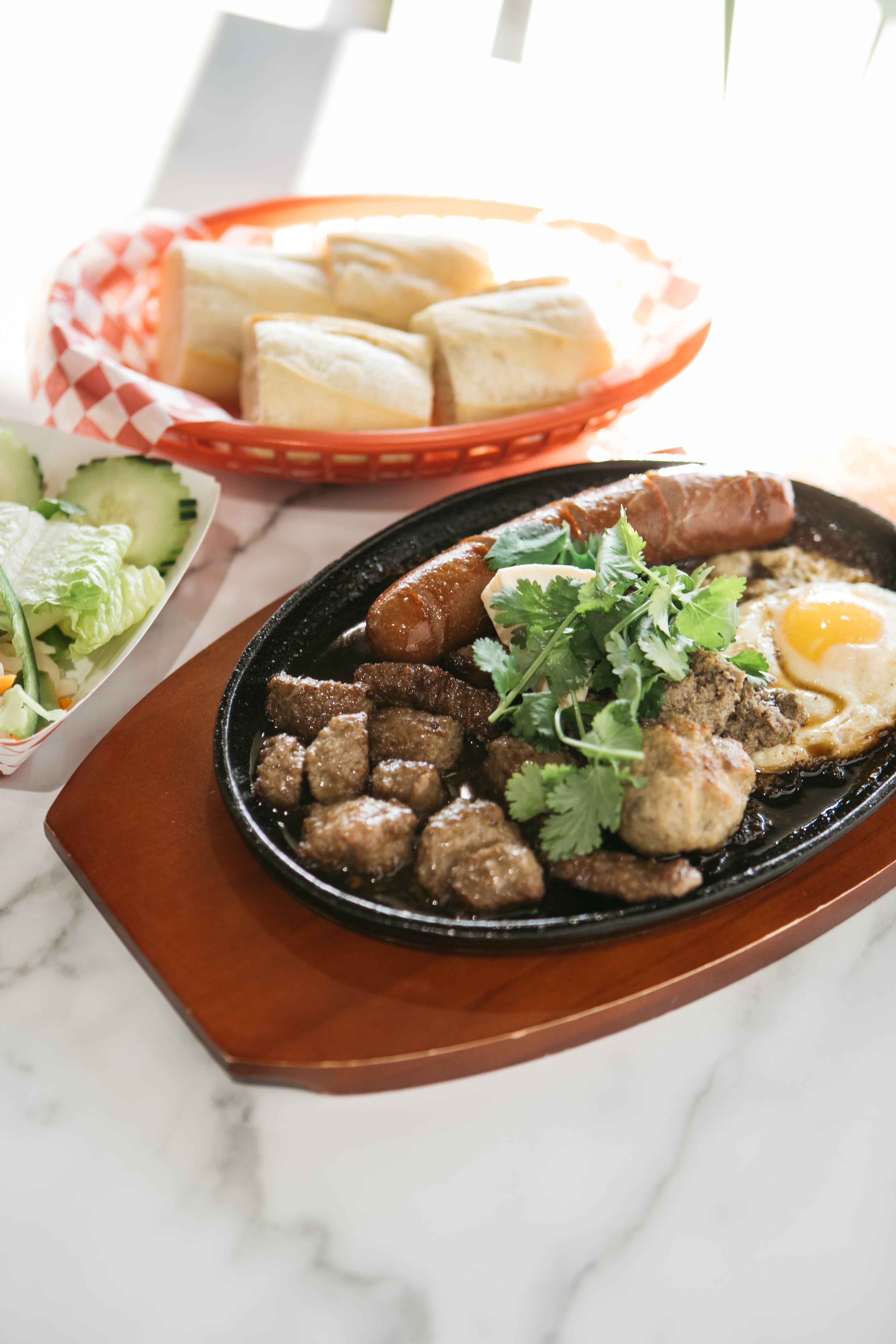 Paris Banh Mi Windsor Heights